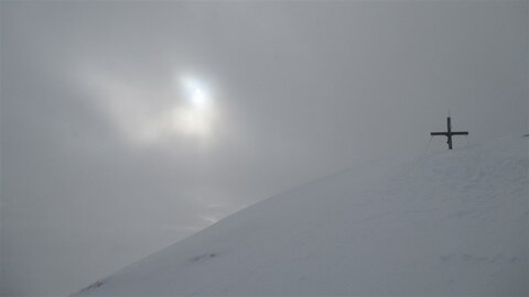 Die Sonne kämpft