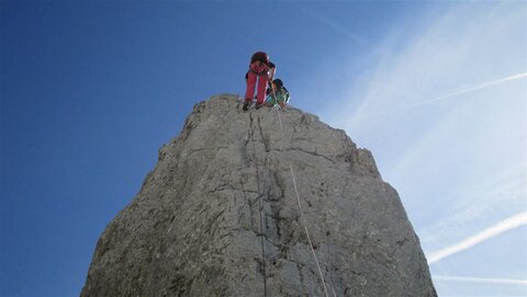 Abseilen am 5. Turm an 2 geschlagenen Haken