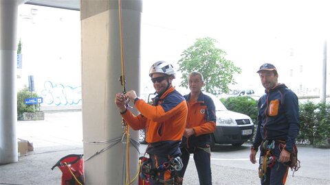 Aufbauarbeit