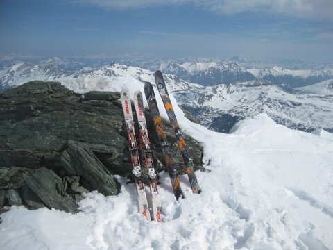 Die Ski dürfen sich auch mal sonnen