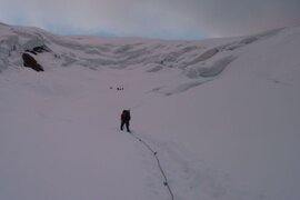 Schon auf dem Gletscher, noch sind einige vor uns