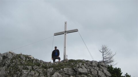 Neues Kreuz am Bärenstuhl