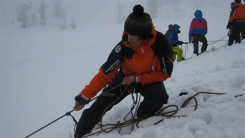 Mit der Seilrolle wieder hochholen