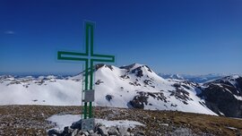 Mal mit Bleikogel im Hintergrund