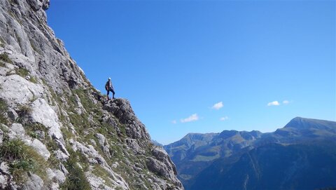 Nach der Wasserfallwand - wie weit nach rechts?