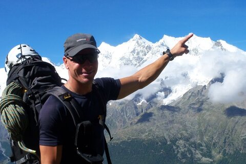 Das nächste Ziel ist schon auserkoren: Nadelhorn. Links daneben Lenzspitze, Dom und Täschhorn