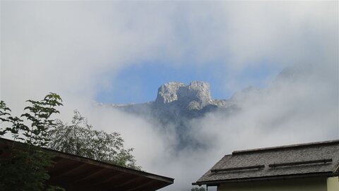 Das Ziel bricht durch den Nebel